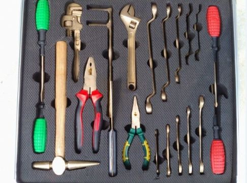 點擊查看詳細信息<br>標題：無火花工具組 閱讀次數(shù)：6271