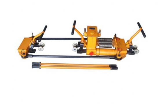 點(diǎn)擊查看詳細(xì)信息<br>標(biāo)題：YTF-400Ⅱ型液壓軌縫調(diào)整器 閱讀次數(shù)：2161