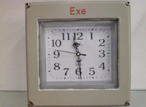 點(diǎn)擊查看詳細(xì)信息<br>標(biāo)題：BSZ2010型防爆石英鐘 閱讀次數(shù)：2587