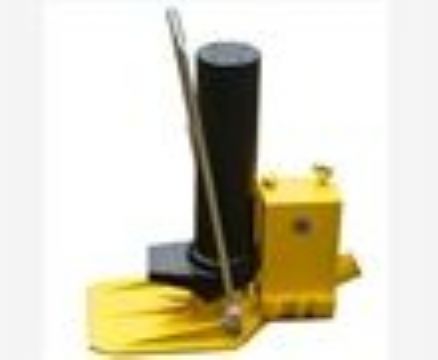 點(diǎn)擊查看詳細(xì)信息<br>標(biāo)題：GYQD-196型寬枕板起道器 閱讀次數(shù)：2606