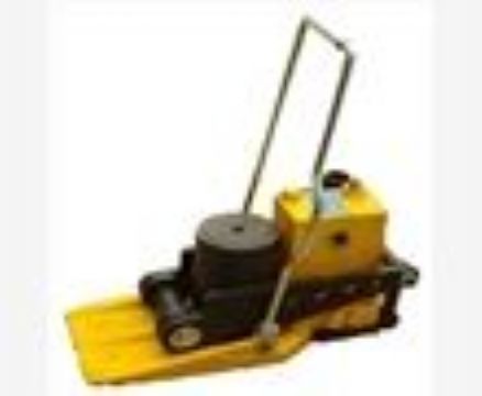 點(diǎn)擊查看詳細(xì)信息<br>標(biāo)題：YQD-245型液壓起道器 閱讀次數(shù)：2020