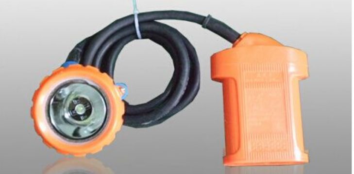 點(diǎn)擊查看詳細(xì)信息<br>標(biāo)題：KL3LM(B)型鋰電礦燈 閱讀次數(shù)：2249