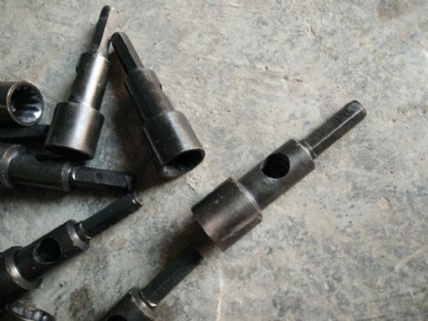 點(diǎn)擊查看詳細(xì)信息<br>標(biāo)題：錨索攪拌器 閱讀次數(shù)：2147