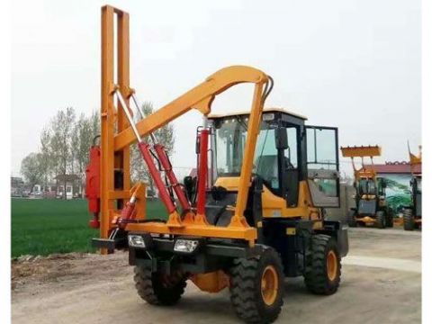 點(diǎn)擊查看詳細(xì)信息<br>標(biāo)題：打樁機(jī) 閱讀次數(shù)：3111