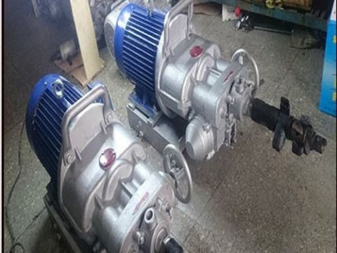 點擊查看詳細信息<br>標題：巖石電鉆 閱讀次數(shù)：2179