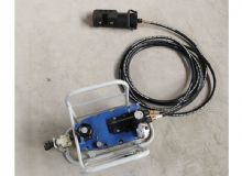 點(diǎn)擊查看詳細(xì)信息<br>標(biāo)題：錨索張拉機(jī)具 閱讀次數(shù)：1763